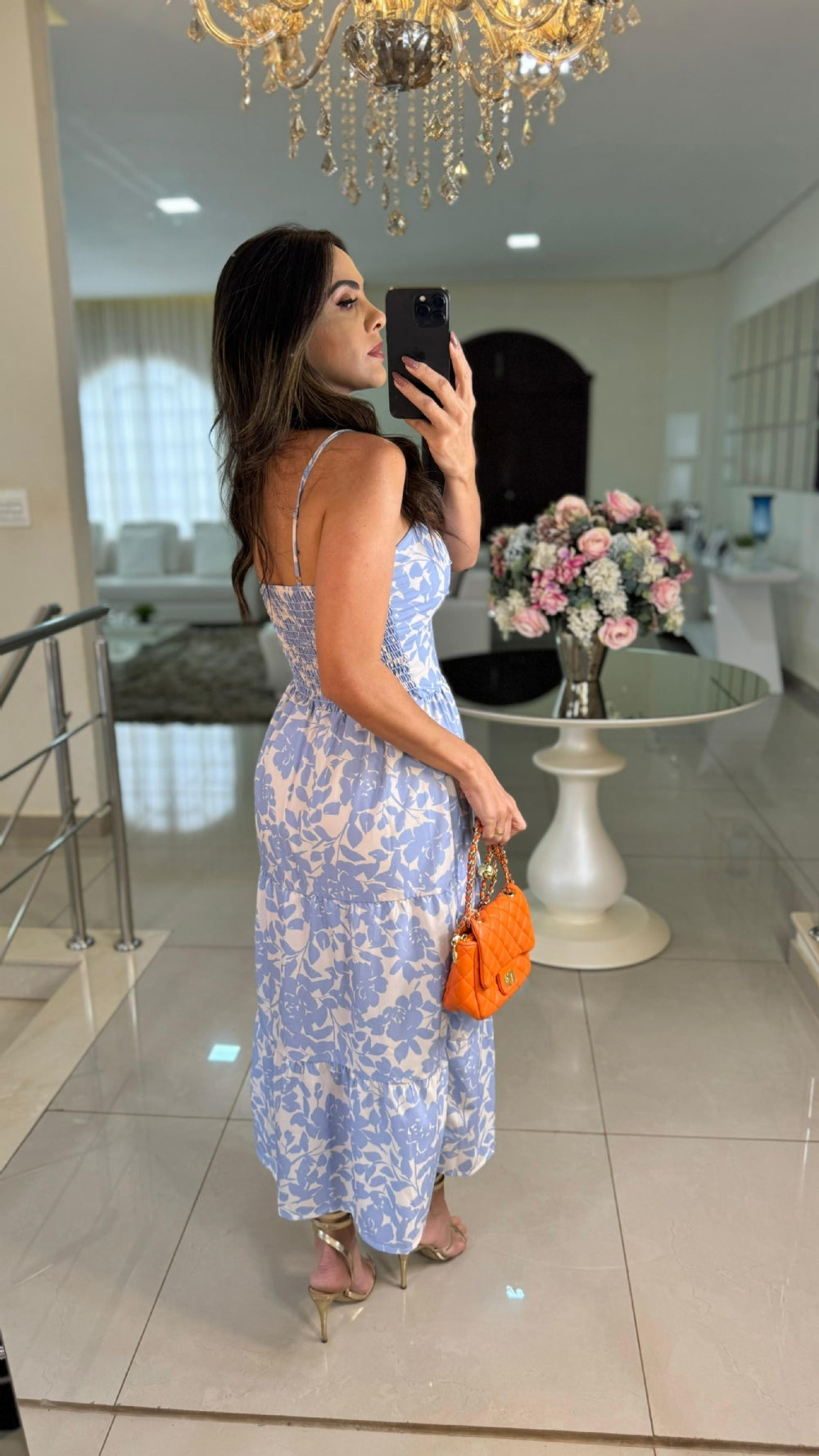 Vestido Flora – Charme e Delicadeza em Cada Detalhe