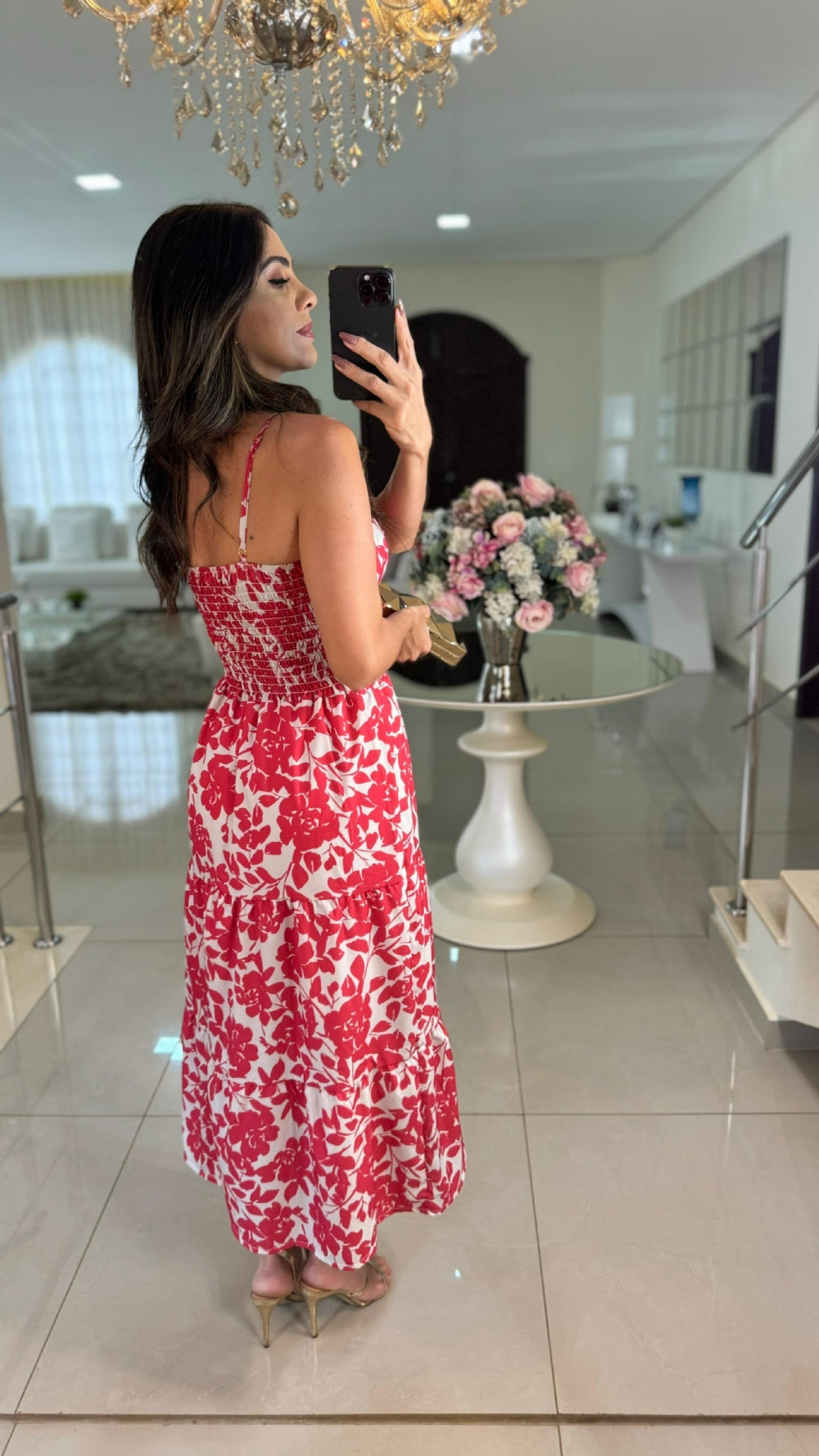 Vestido Flora – Charme e Delicadeza em Cada Detalhe