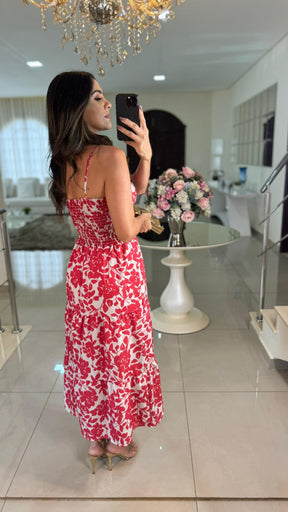 Vestido Flora – Charme e Delicadeza em Cada Detalhe