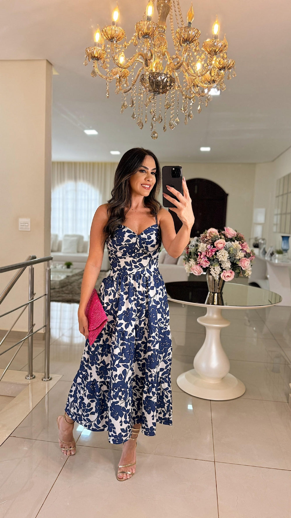 Vestido Flora – Charme e Delicadeza em Cada Detalhe