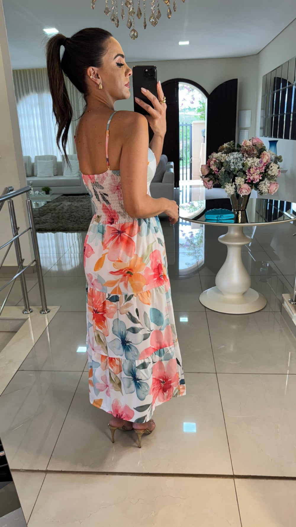 Vestido Garden Blossom – Leveza e Charme em Cada Detalhe