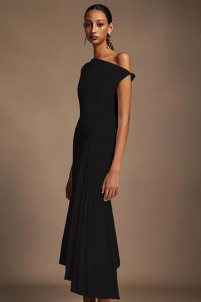 Juny Oblique Shoulder Sleeveless Folds Midi Dress