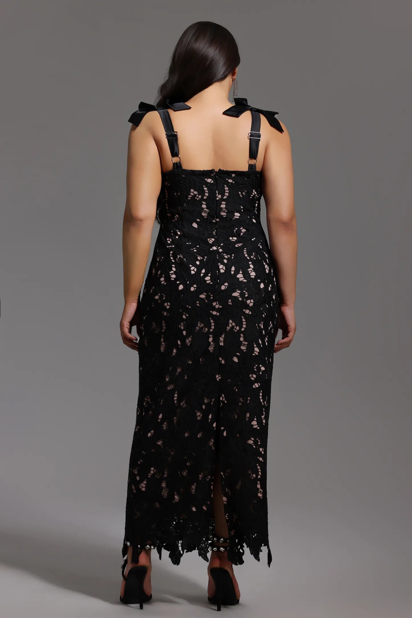 Lucretia Sleeveless Lace Bow Maxi Dress