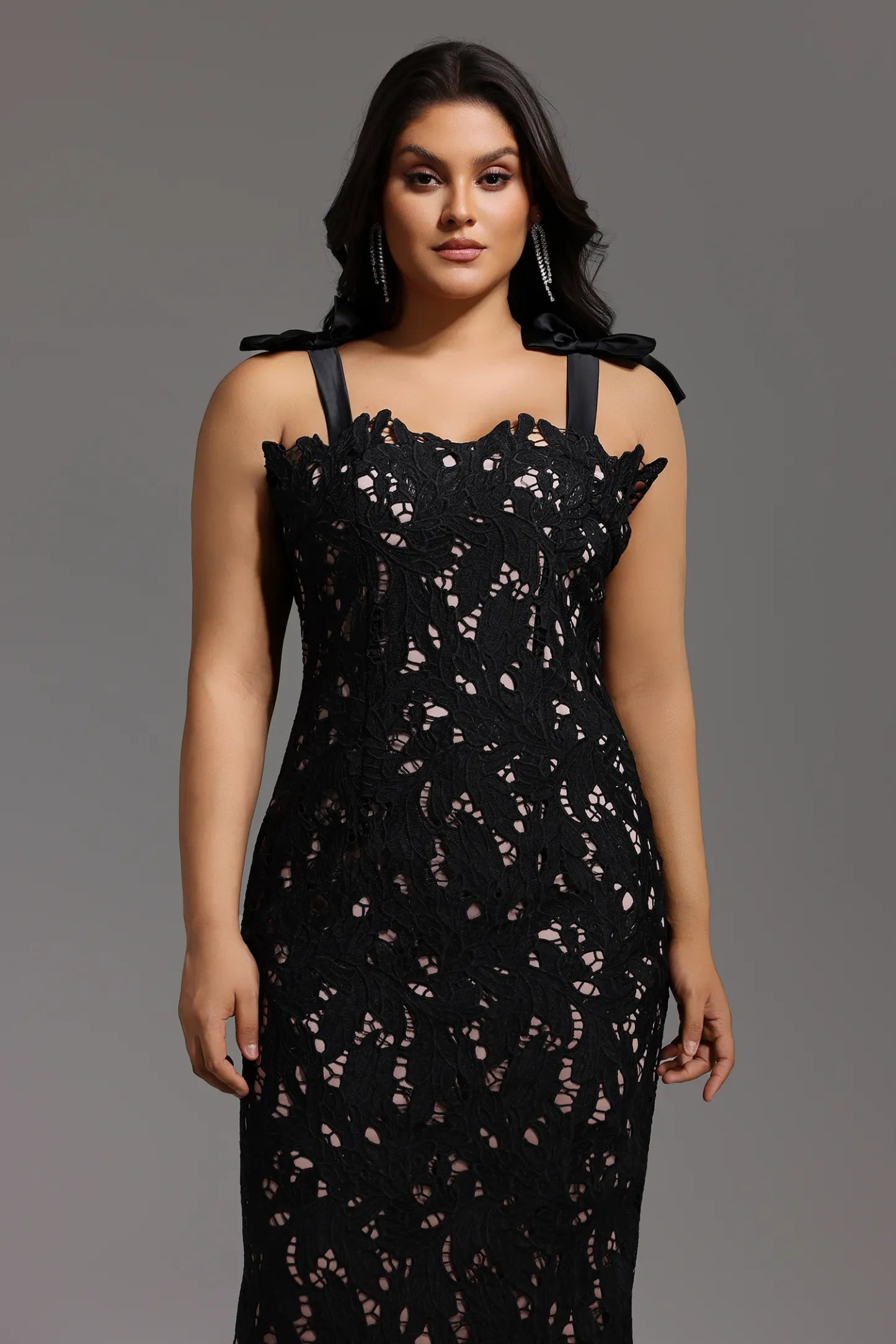 Lucretia Sleeveless Lace Bow Maxi Dress