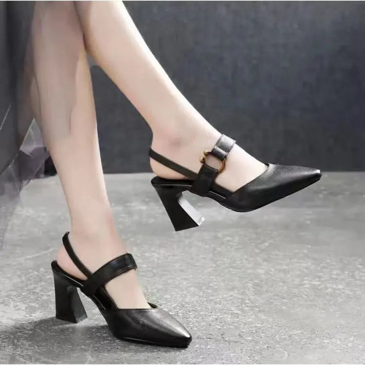 Scarpin de Couro Mallah - Salto Bloco Confortável (Promoção Queima de Inverno)